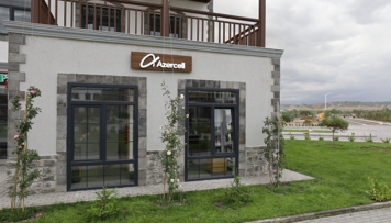 zengilanda-azercell-in-ilk-resmi-diler-magazasi